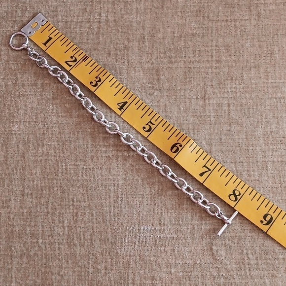 Silver Toned Chunky Bracelet - Picture 3 of 4